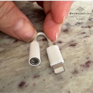 APPLE | iPhone USB-C to 3.5mm Aux Adapter